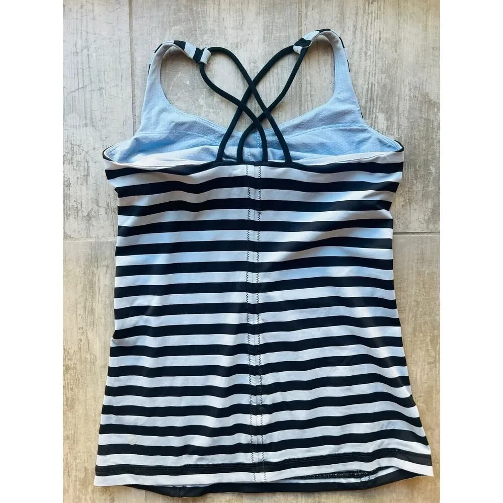 Lululemon Free to Be Blue Sea Stripe Tank Top Built-In Bra Racerback Stretch 6